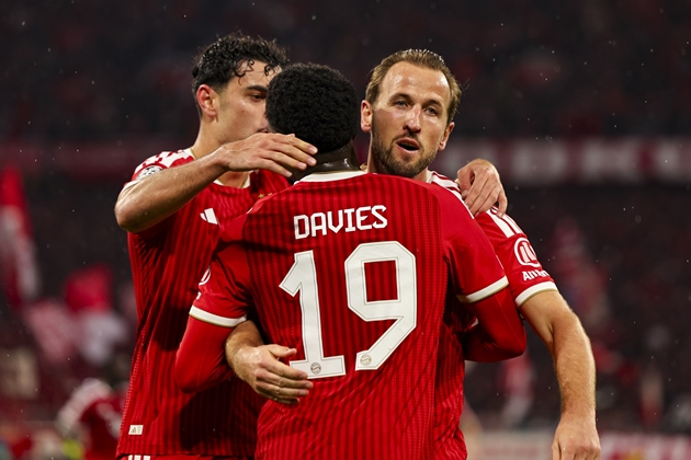 Bayern Munich bị Arsenal cầm chân trên sân nhà. Ảnh: EPA/ANNA SZILAGYI