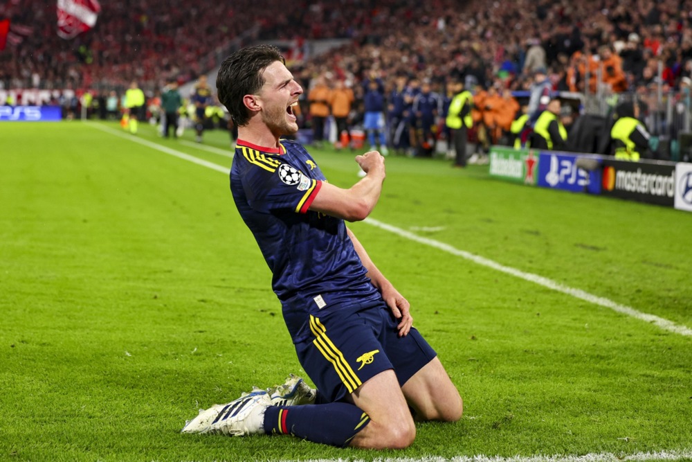 Declan Rice tỏa sáng để giúp cho Arsenal giật lại 1 điểm ngay tại Allianz Arena. Ảnh: EPA.
