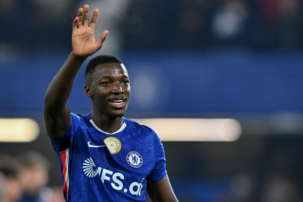 Ảnh bài viết Chelsea được khuyên đừng vội so sánh Caicedo với Makelele