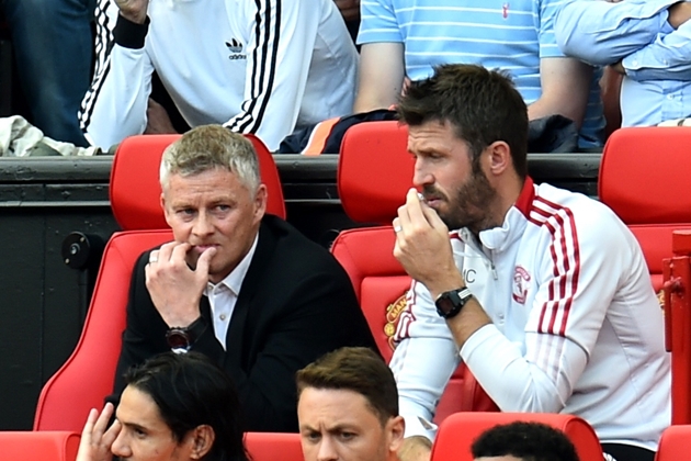 Manchester United đang lặp lại sai lầm với những người cũ. Ảnh: EPA/Peter Powell