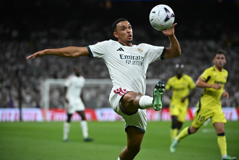 Trent Alexander-Arnold đang chật vật tại Real Madrid. Ảnh: EPA/Fernando Villar.