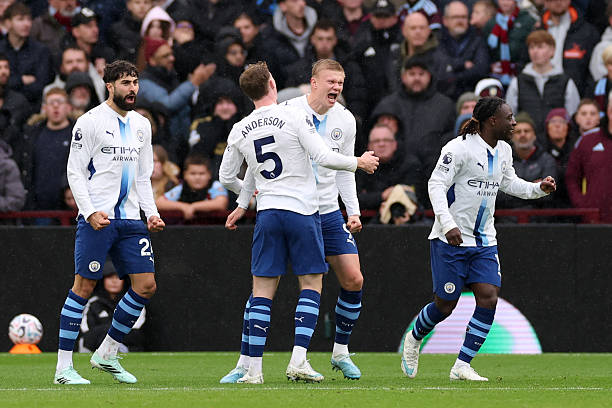 Elliot Anderson: 6.3 điểm. Số 5 của Man City hoạt động rộng ở khu trung tuyến nhưng kh&ocirc;ng thể l&agrave;m g&igrave; hơn để gi&uacute;p Man City gi&agrave;nh điểm tại Villa Park. Ảnh: 