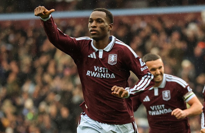 Jackson ghi 2 b&agrave;n v&agrave;o lưới Man City. Ảnh: Aston Villa.