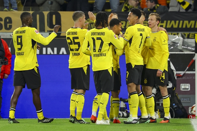 Borussia Dortmund nhọc nhằn giành chiến thắng trên sân nhà. Ảnh: EPA/CHRISTOPHER NEUNDORF
