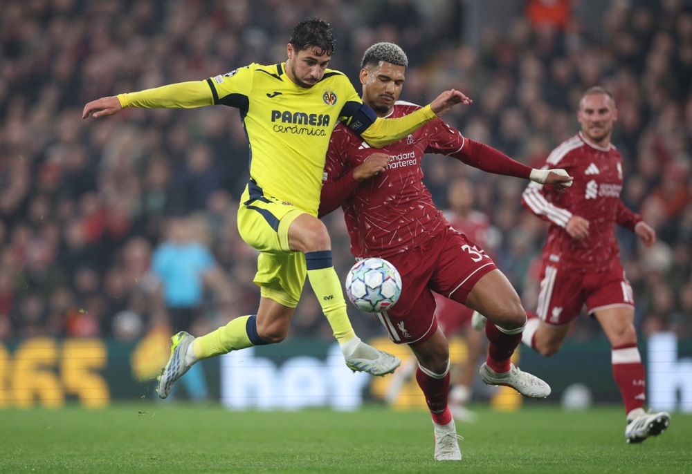 Ảnh bài viết Ronald Araujo: Từ cú trượt ở Barcelona đến người hùng tại Liverpool