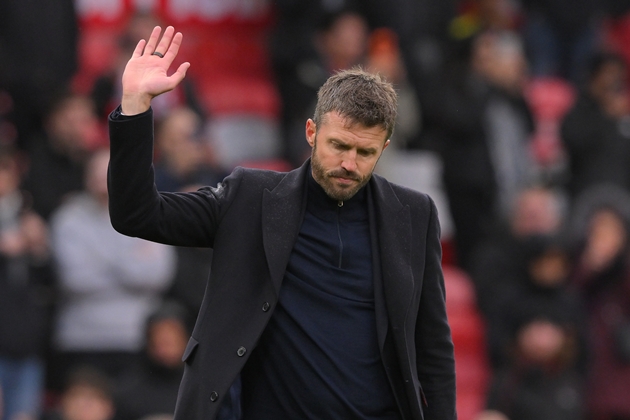 Michael Carrick kh&ocirc;ng c&oacute; lời b&agrave;o chữa n&agrave;o hơn sau thất bại trước Bournemouth. Ảnh: EPA