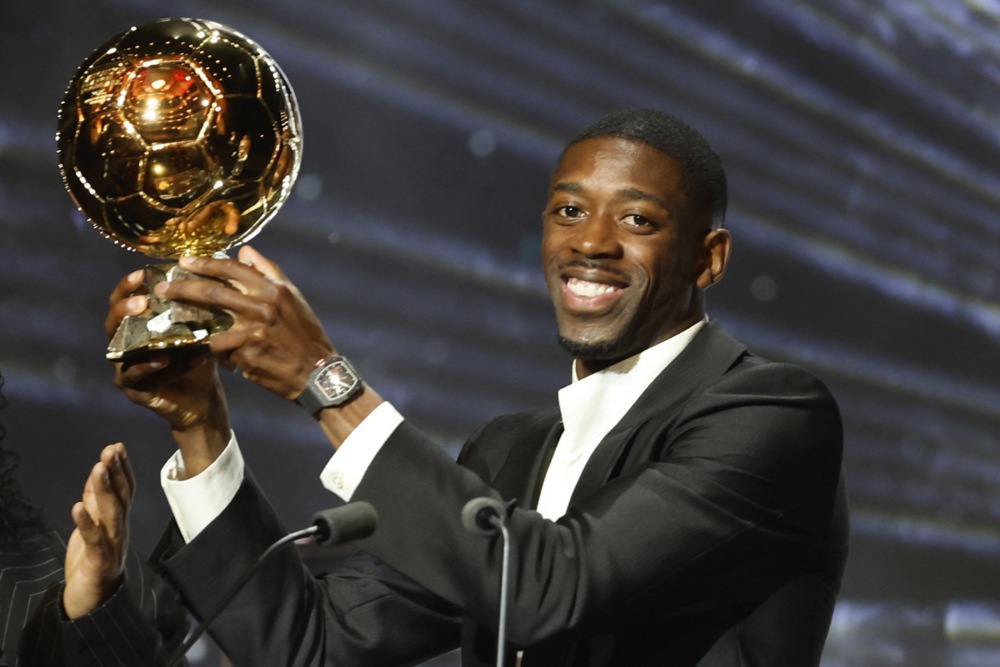 Dembele là đương kim chủ nhân Quả bóng vàng. Ảnh: EPA.