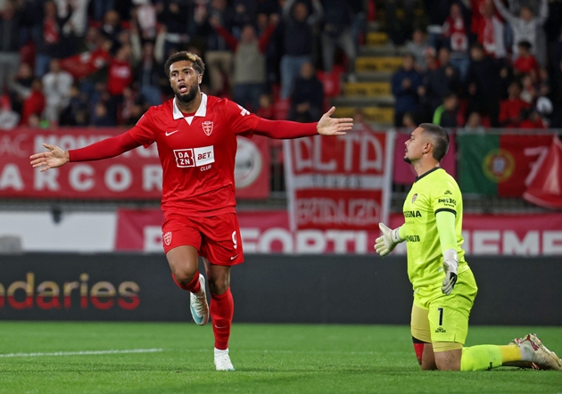 Arsenal nhắm Gustavo Valera. Ảnh: EPA