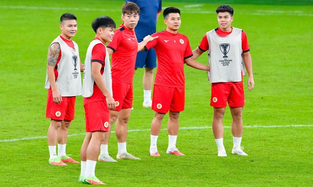 CAHN quyết gi&agrave;nh điểm tại Trung Quốc. (Ảnh: C&ocirc;ng An H&agrave; Nội FC)