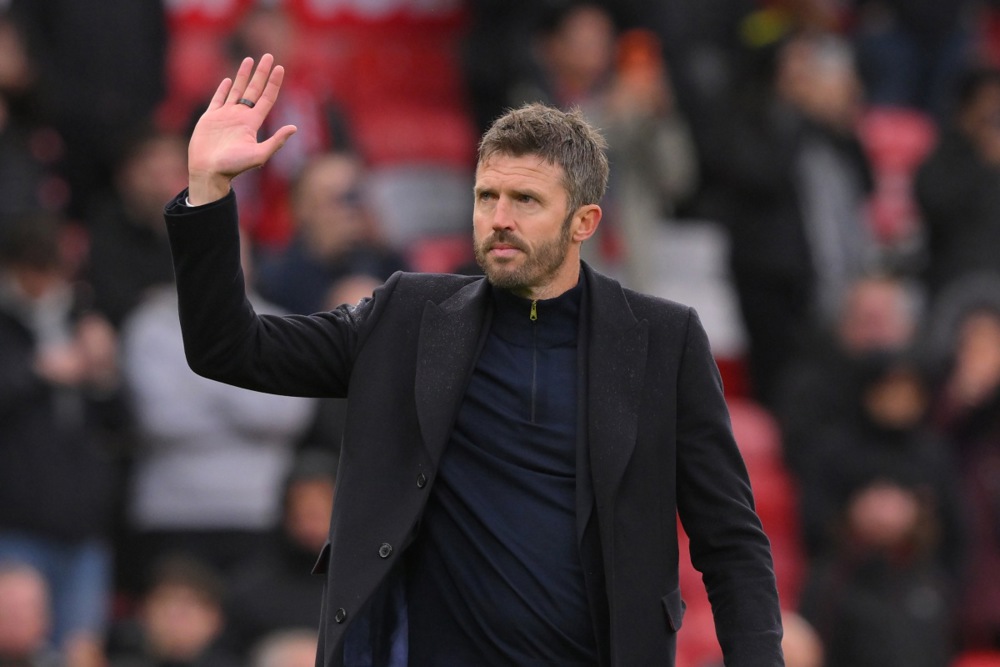 Ảnh bài viết Michael Carrick đến sân tập sớm giữa bão sa thải tại Man United