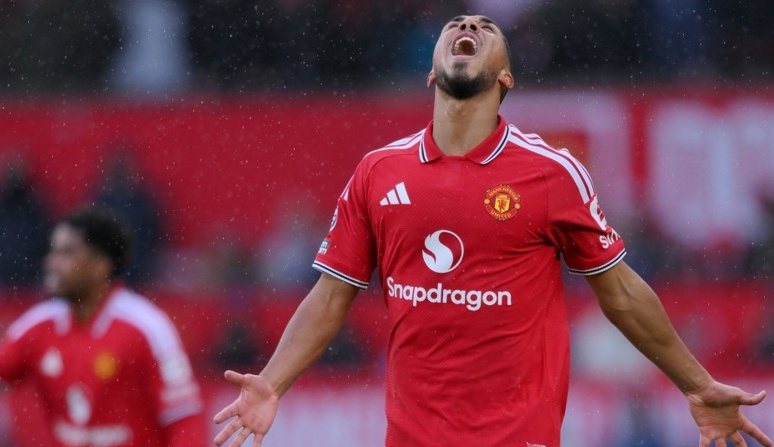 Man United sa s&uacute;t kh&ocirc;ng phanh. Ảnh: EPA.