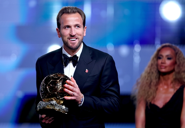 Harry Kane sẽ là ngôi sao được chú ý nhất trên sân khi vừa giành Quả bóng vàng 2026. Ảnh: EPA