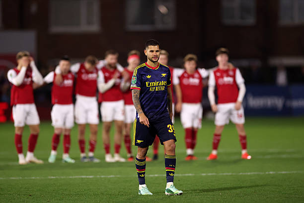 Bruno Guimaraes đá hỏng trong loạt luân lưu. Ảnh: Carl Recine/Getty Images