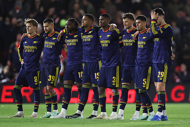 Ảnh bài viết Sự chủ quan khiến Arsenal ngậm đắng nuốt cay rời EFL Cup