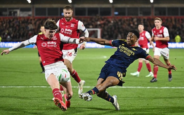 Haughey không hề tập sút 11m trước khi bước vào cuộc đụng độ với Arsenal. Ảnh: Stuart MacFarlane/Arsenal FC via Getty Images.