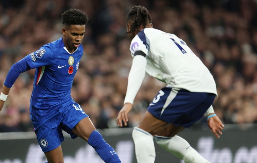 Estevao lọt tầm ngắm PSG.