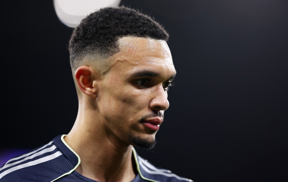 Trent Alexander-Arnold đang gặp khó tại Real Madrid. Ảnh: EPA/Adam Vaughan.