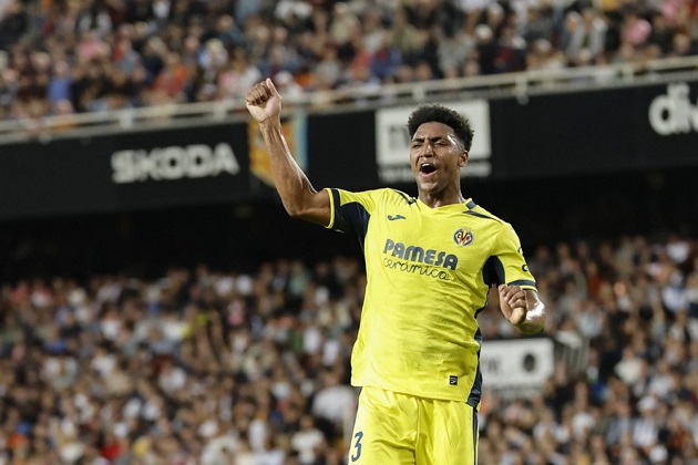 Ảnh bài viết Alex Freeman có thể giải bài toán phòng ngự của Man United