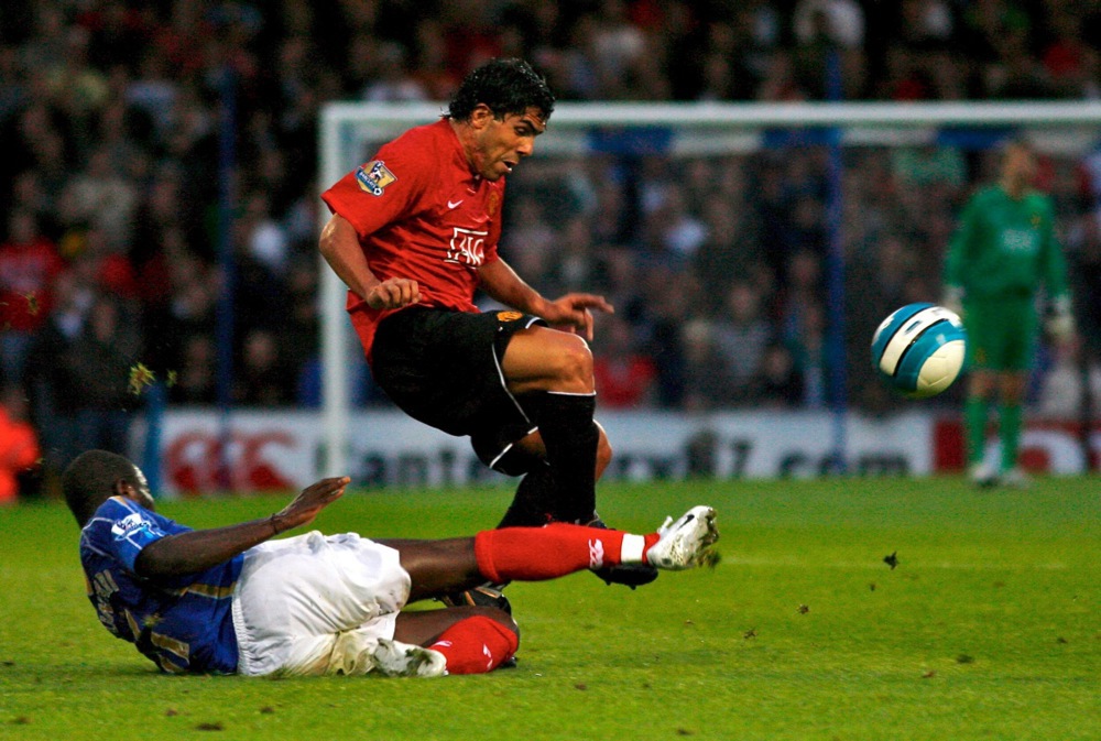 Ảnh bài viết Tevez tố Sir Alex nuốt lời khiến anh phải rời MU