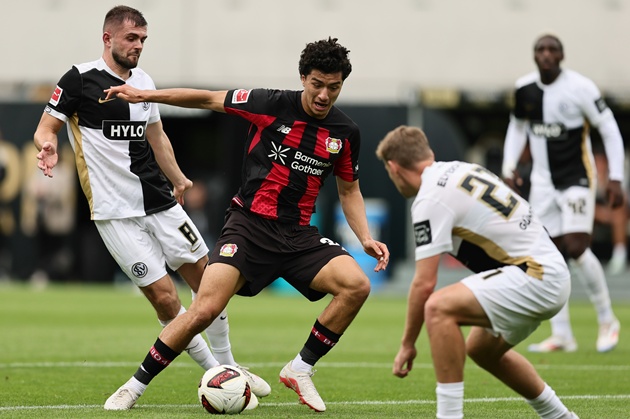 PSG từ chối chiêu mộ Maza. (Ảnh: EPA Images)