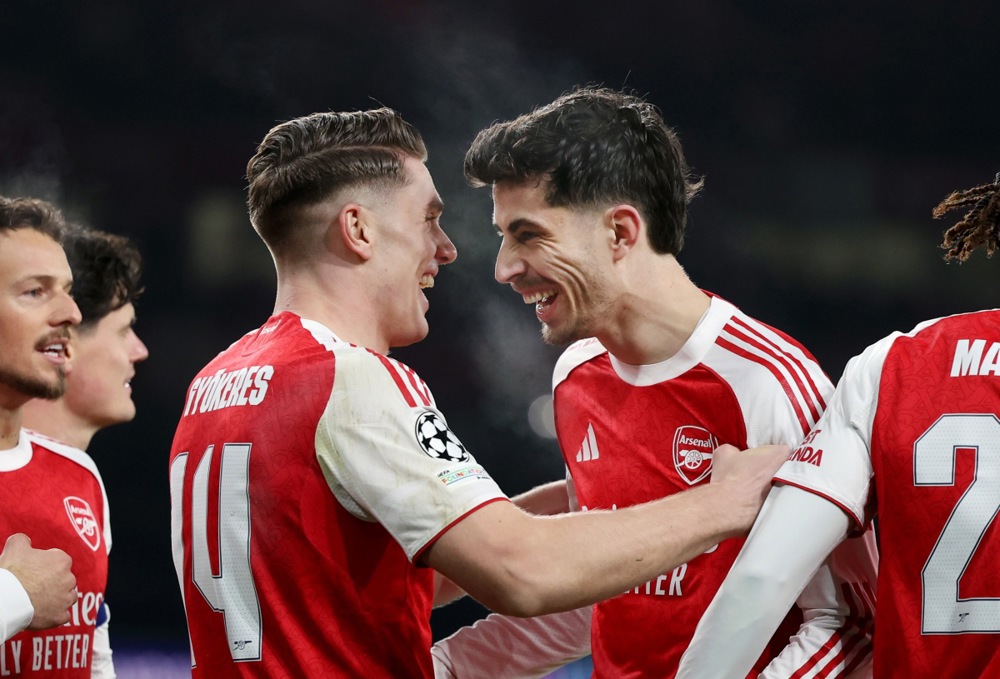 Arsenal vẫn đang loay hoay tìm lời giải cho bài toàn số 9 sau nhiều năm. Ảnh: EPA.