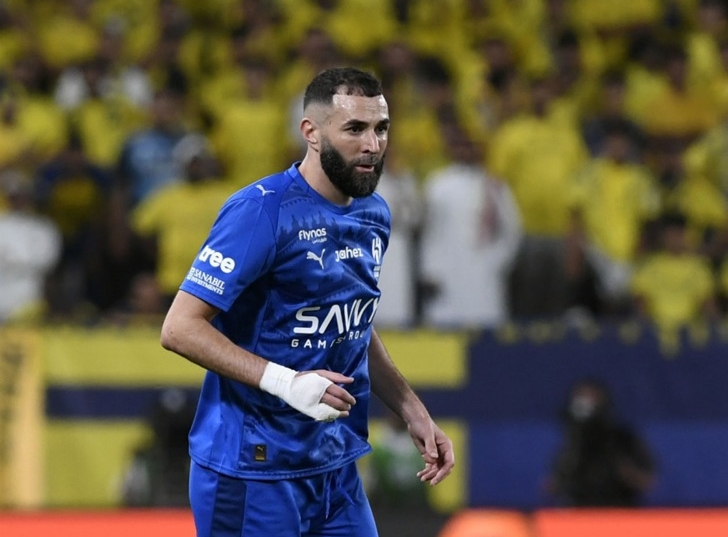 Karim Benzema hiện đang l&agrave; cầu thủ tự do sau khi chia tay Al-Hilal. Ảnh: EPA/Stringer.