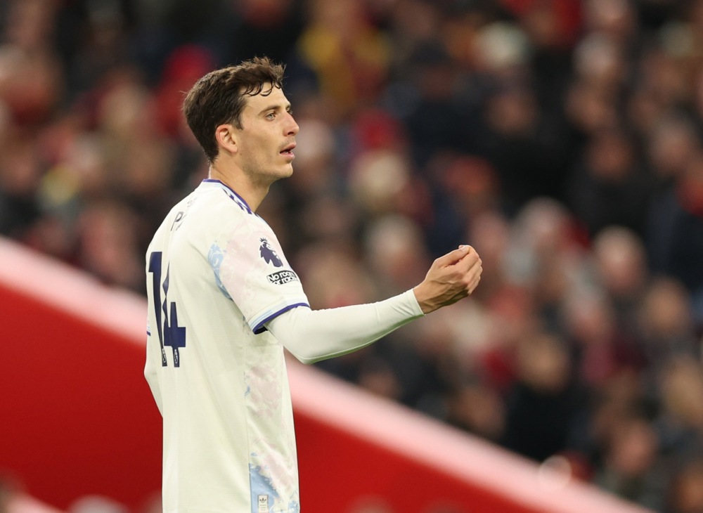 Ảnh bài viết Barcelona nhắm Pau Torres đá cặp cùng Cubarsi