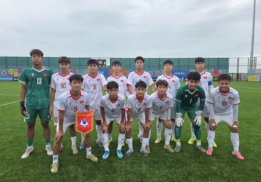 U15 Việt Nam đ&atilde; vượt qua chủ nh&agrave; U15 Azerbaijan ở trận đấu muộn tối 29/10. Ảnh: VFF.