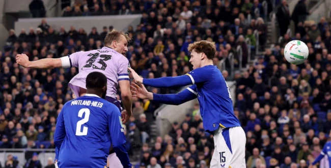 Dan Burn ghi bàn thắng cho Newcastle. Ảnh: Carl Recine/Getty Images.