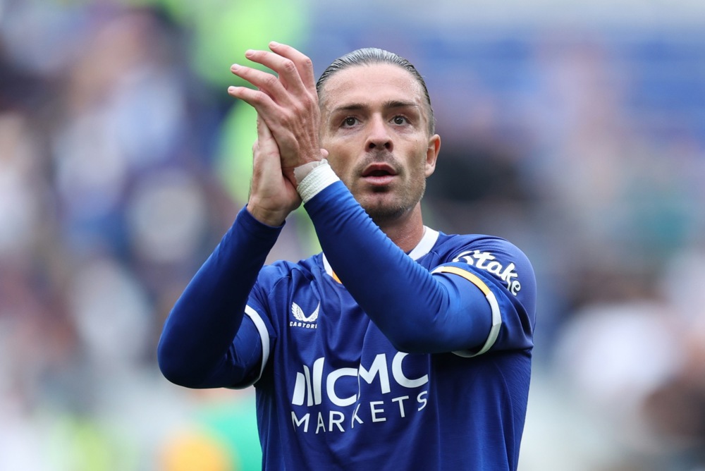 Grealish bị David Moyes loại khỏi đội hình. Ảnh: EPA.