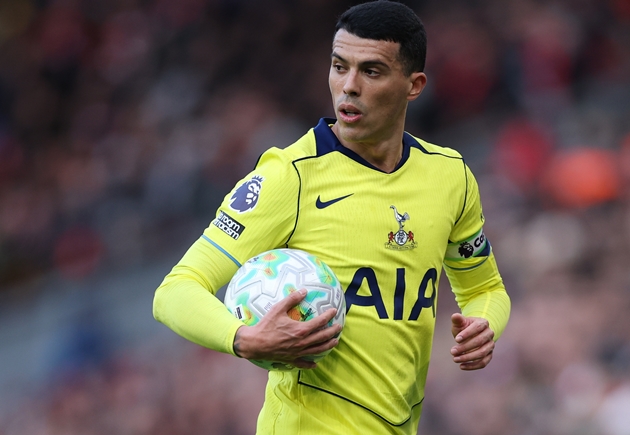 Pedro Porro l&ecirc;n tiếng về tương lai ở Tottenham Hotspur. Ảnh: EPA/ADAM VAUGHAN