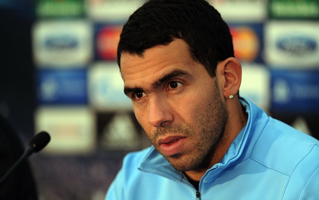 Tevez chia sẻ về mâu thuẫn với Neville. (Ảnh: EPA Images)