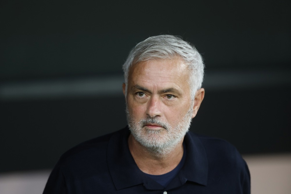 Mourinho cho thấy khả năng quản trị nhân sự đẳng cấp. Ảnh: EPA.