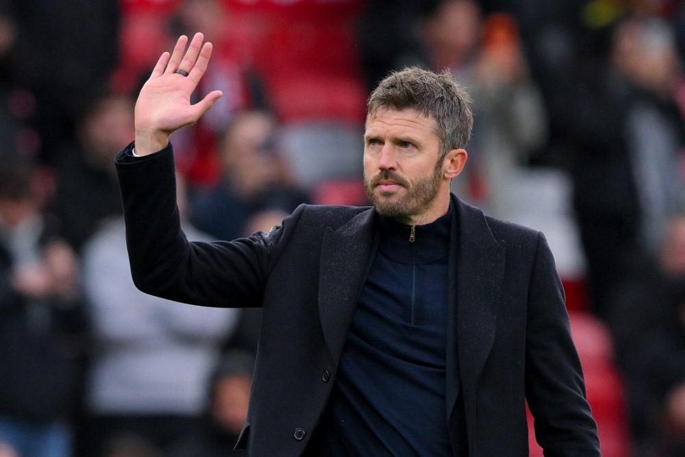 Carrick gặp áp lực lớn trước lần đại chiến Chelsea. Ảnh: EPA.