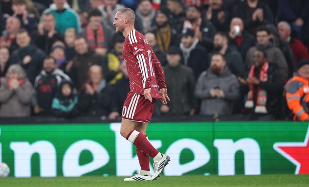 Ảnh bài viết Gạt bỏ âu lo hợp đồng, Mac Allister tỏa sáng cùng Liverpool