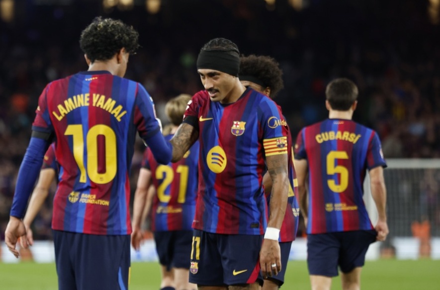 Ảnh bài viết Yamal - Raphinha thăng hoa, Barca hủy diệt Alaves ở La Liga