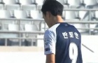 Văn Toàn đá chính tại K-League 2; 'Messi Thái' chung số phận với Công Phượng