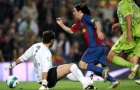 Cầu thủ khiếm thị đi bóng và ghi bàn như Messi