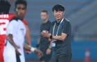 HLV U23 Indonesia ngăn học trò xô xát khi Ronaldo bị phạm lỗi