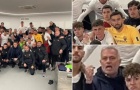Mourinho bắt học trò chụp hình tập thể sau trận thua