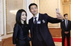 Người hùng ĐT Hàn Quốc chụp ảnh với phu nhân Tổng thống
