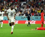 Rượt đuổi nghẹt thở, Hàn Quốc rơi vào thế khó sau trận cầu 5 bàn