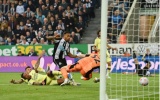 Bị Newcastle bóp nghẹt, Arsenal vỡ mộng Champions League