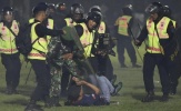 Chủ tịch AFC sốc khi biết tin thảm kịch tại Indonesia