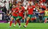 CĐV Morocco vỡ òa khi đội nhà vào tứ kết World Cup