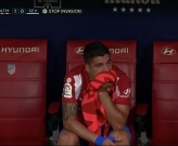 Khoảnh khắc bật khóc nức nở gây xúc động của Suarez 