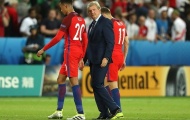 Hàng công tuyển Anh chơi tệ, HLV Hodgson lấy Ronaldo ra 'đỡ đạn'