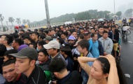 Điểm tin bóng đá Việt Nam tối 11/11: Côn đồ đe dọa người xếp hàng mua vé
