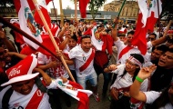 CĐV Peru gây náo loạn tại Argentina