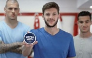 Sterling bị ‘xóa’ khỏi mẫu quảng cáo mới của Nivea